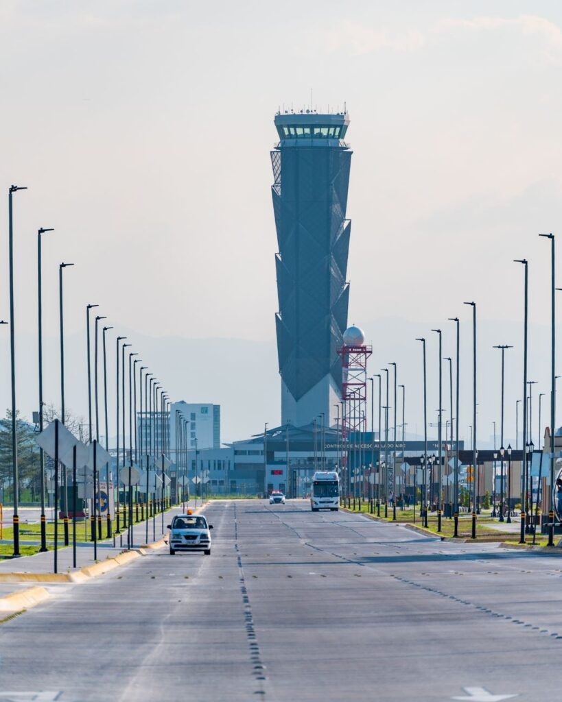 S-22-tomara-el-aeropuerto,-casetas-de-peaje-y-planta-de-Pemex-en-Oaxaca – Cuarta Plana